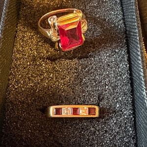 Luxurious Red and Gold Ring Set